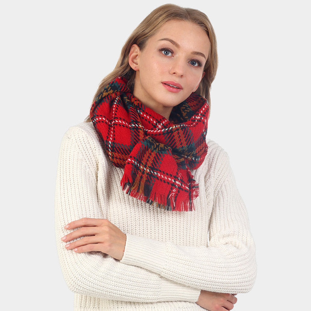 THE HOLIDAY SCARF