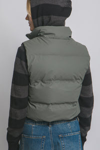 THE FREA VEST
