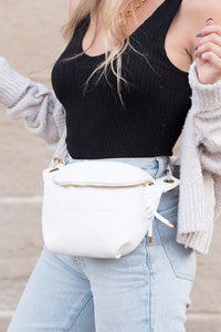 THE CHAIN CROSSBODY IN WHITE